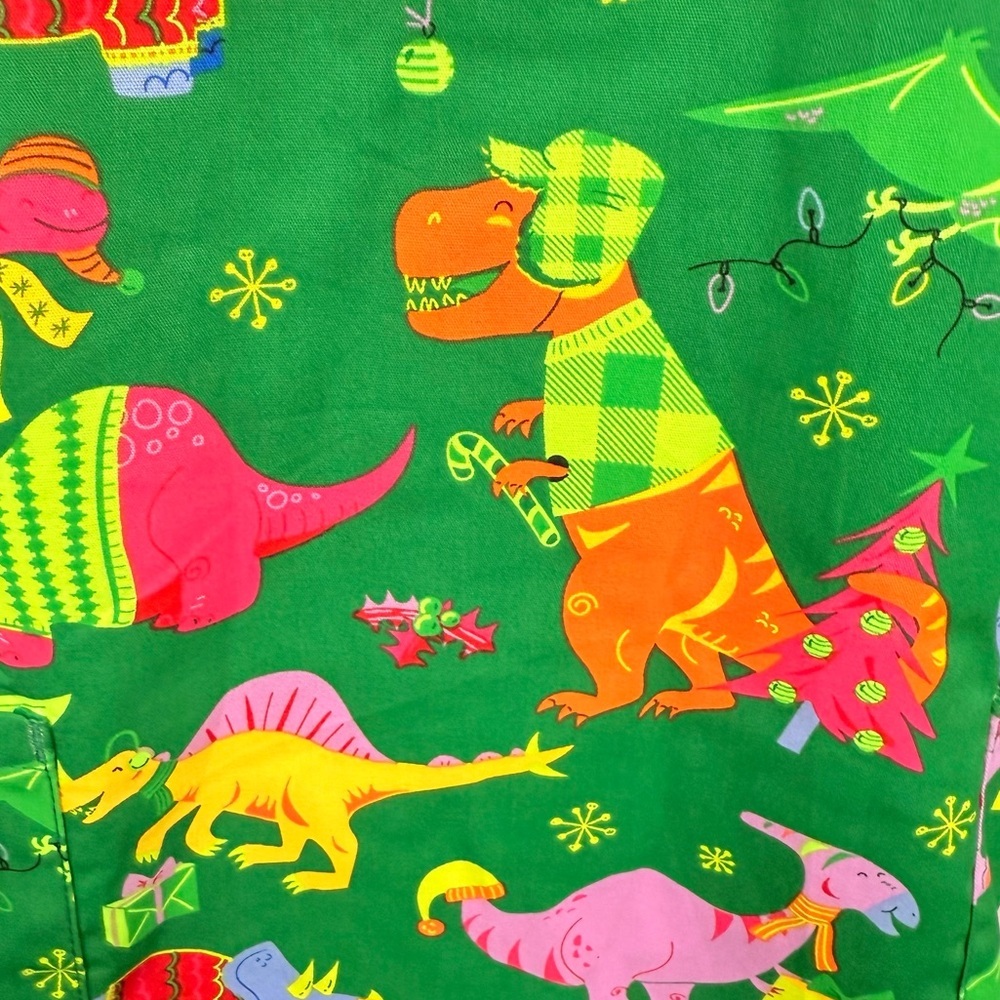 NWT Buttersoft Dinosaur Christmas Scrub M Top Green Holiday Cotton Scrubs Dino - Picture 5 of 9